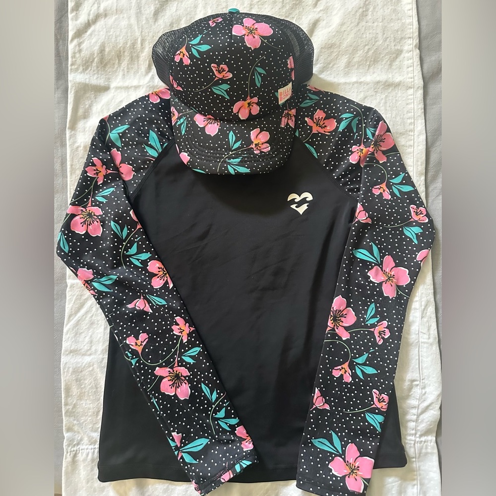 Billabong Girls Rashguard and Cap